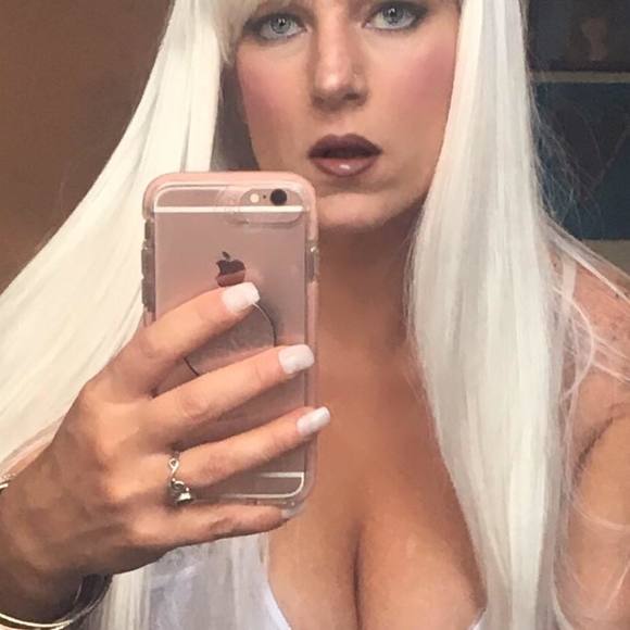 Meet your Posher, Veronica - Picture 1 of 1